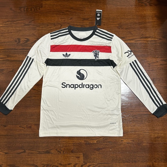 Manchester United Long Sleeve Jersey - Picture 1 of 2